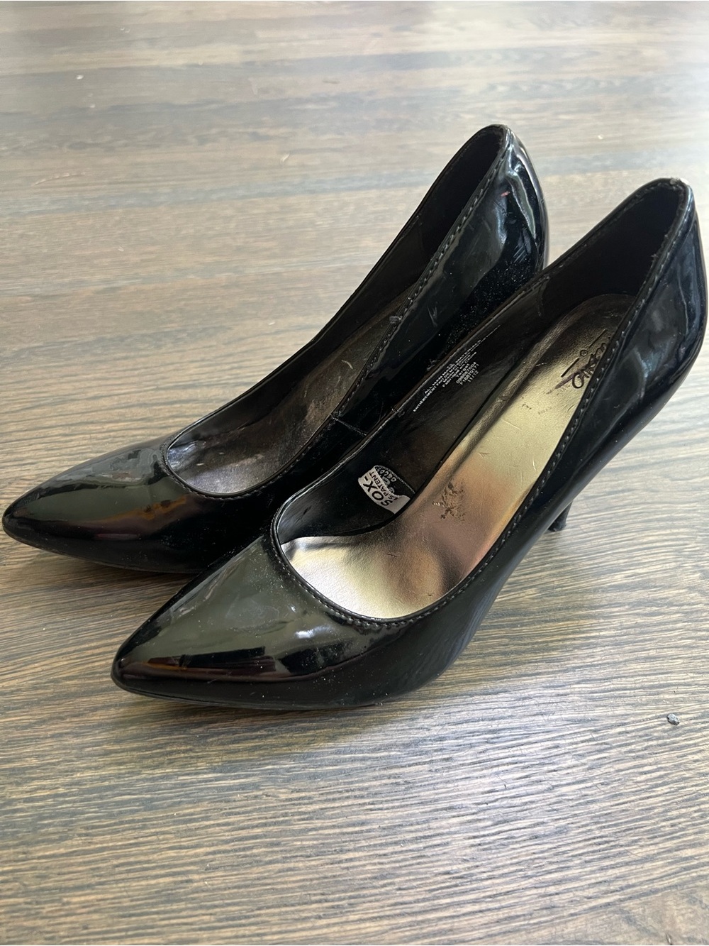 Pointed-Toe Heels - Picture 2 of 5